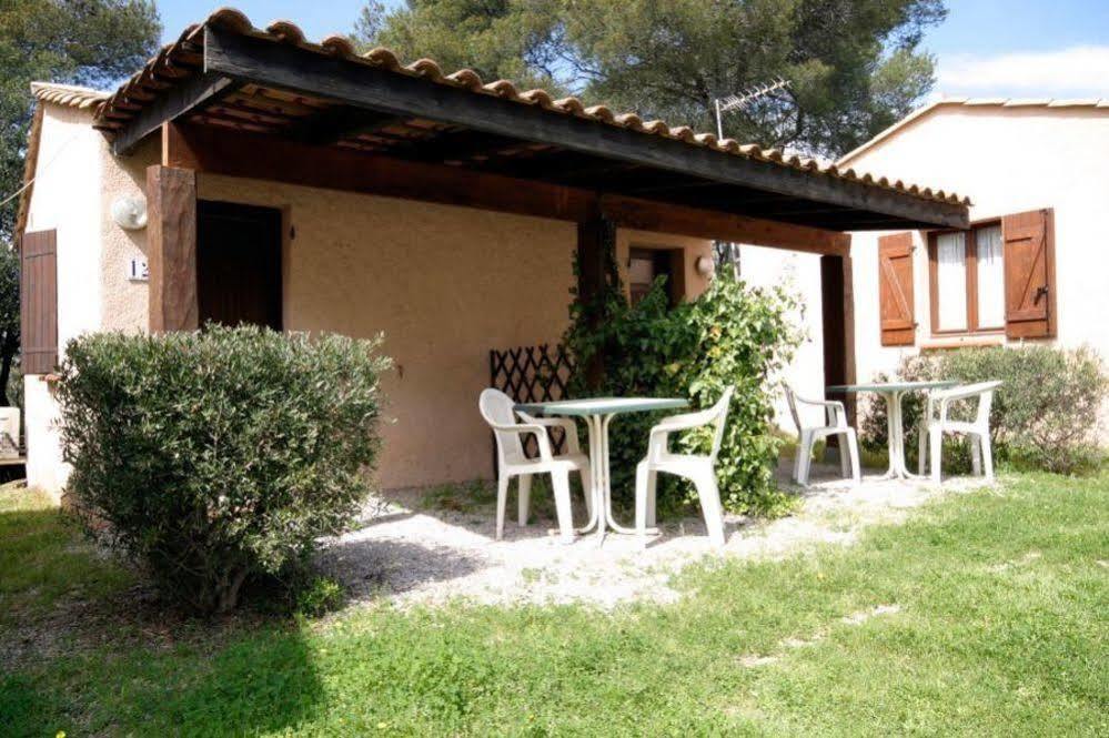Le Relais Des Lavandins Le Muy Exterior foto